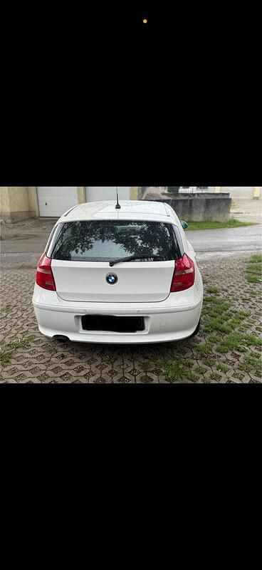 Gebraucht BMW 116 116 PS (85 kW) 2007 Weiß Kleinwagen