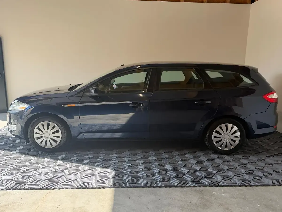 Gebraucht Ford Mondeo 116 PS (85 kW) 2009 Blau Kombi
