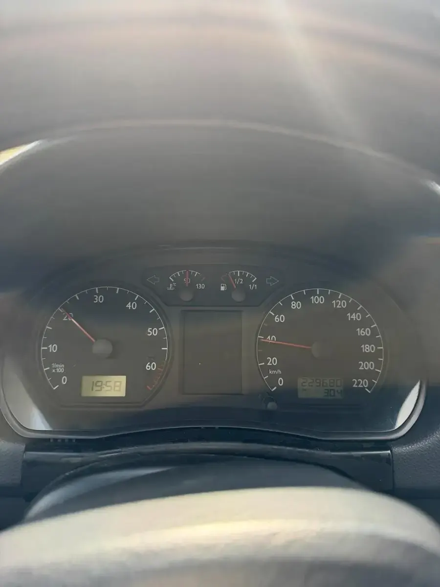 Używany VW Polo 75 KM (55 kW) 2002 Purpurowy Hatchback