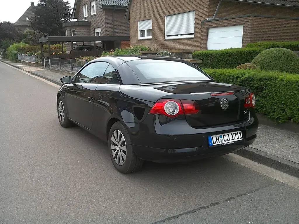Gebraucht VW Eos 122 PS (89 kW) 2009 Schwarz Cabrio