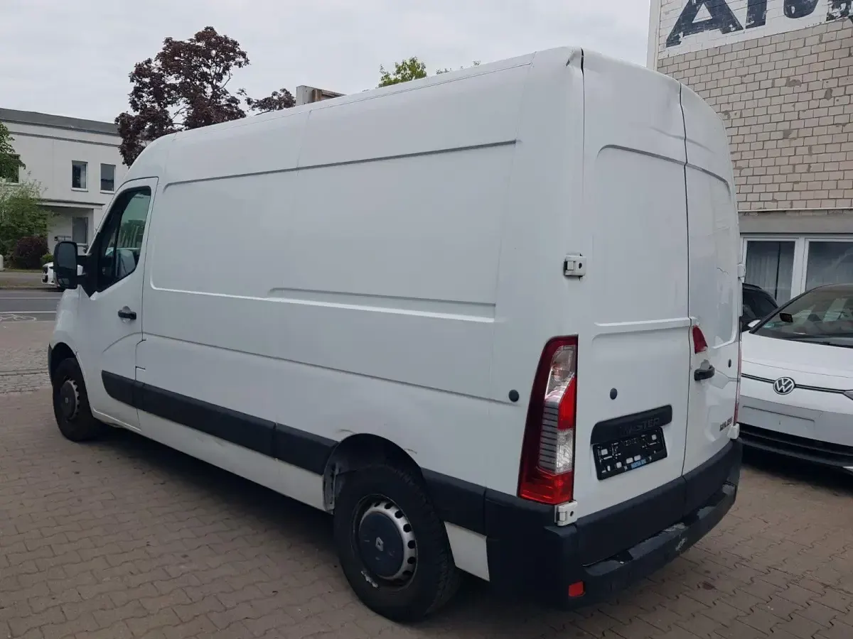 Gebraucht Renault Master 110 PS (80 kW) 2017 Weiß Van
