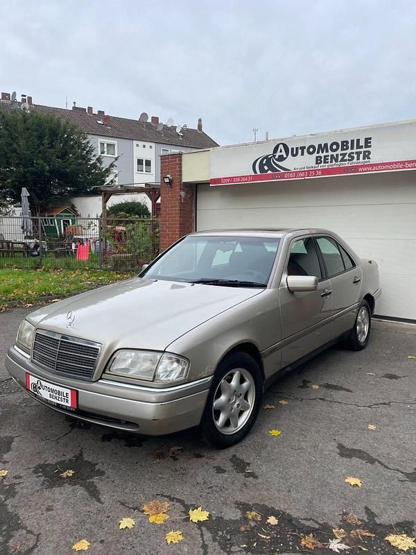 Grau Gebraucht 1997 Mercedes C180 Elegance Limousine | 1.450 € (Superpreis) - Bild 1/4