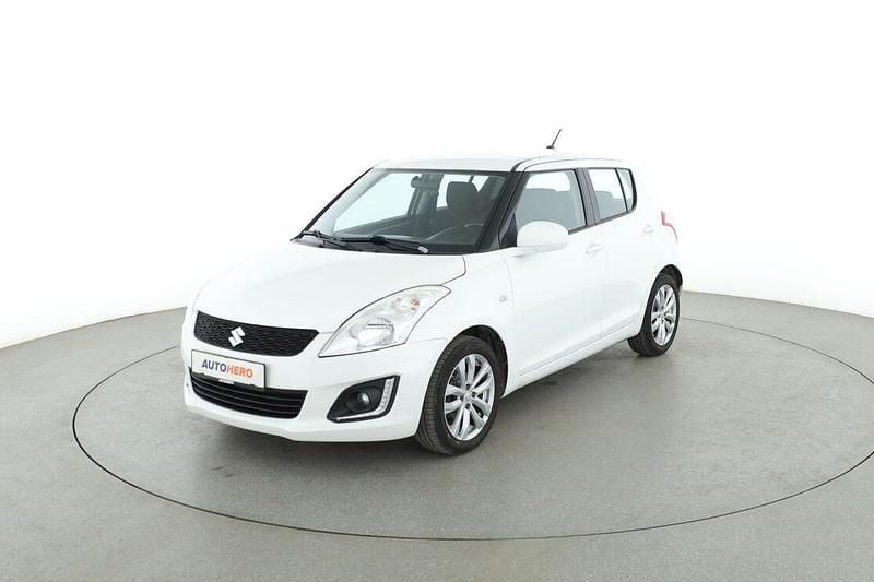Weiß Gebraucht 2015 Suzuki Swift Comfort Kleinwagen | 7.480 € (Fairer Preis) - Bild 1/3