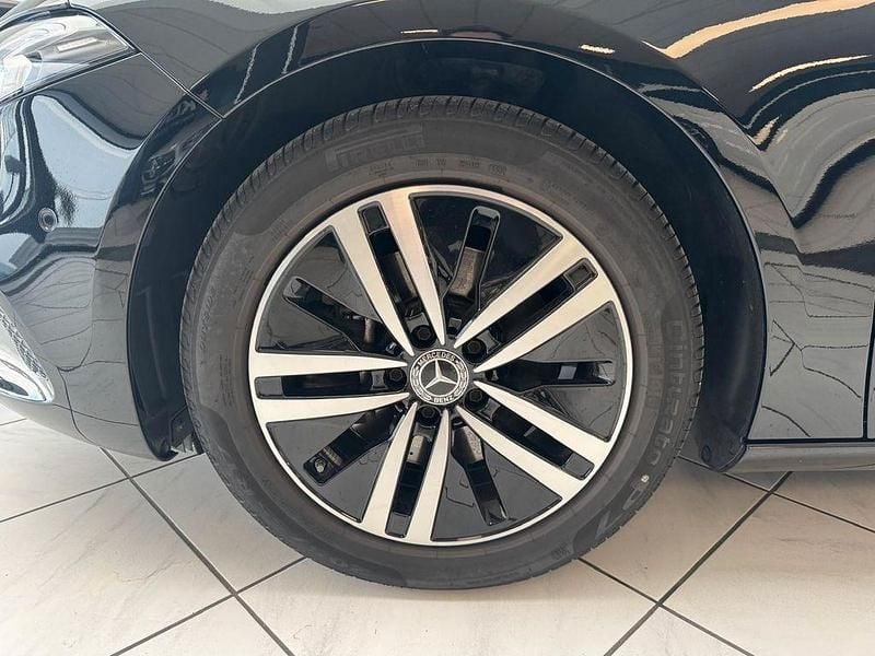 Gebraucht Mercedes A220 Progressive 190 PS (139 kW) 2022 Schwarz Limousine