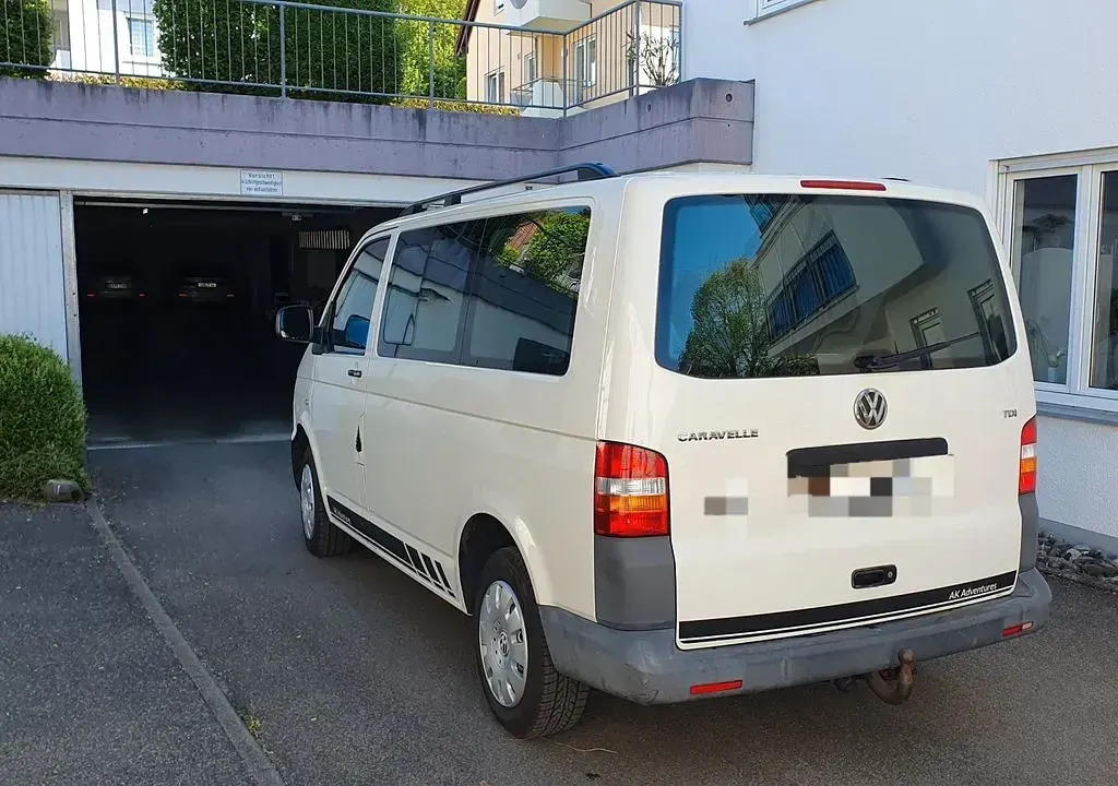 Gebraucht VW T5 131 PS (96 kW) 2009 Grau Van