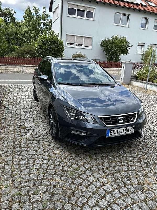 Grau Gebraucht 2019 Seat Leon FR Kombi | 19.500 € (Fairer Preis) - Bild 1/4