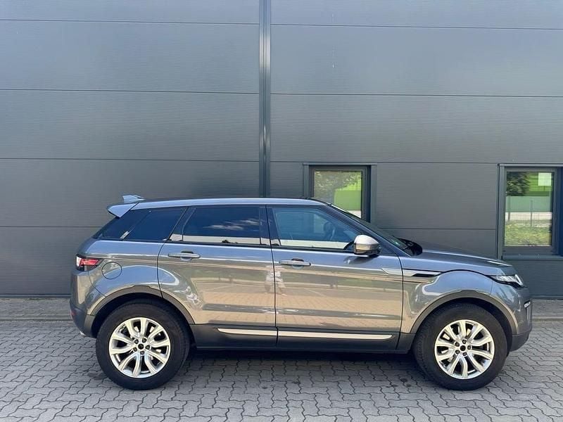 Grün Gebraucht 2015 Land Rover Range Rover SUV | 16.300 € - Bild 1/4