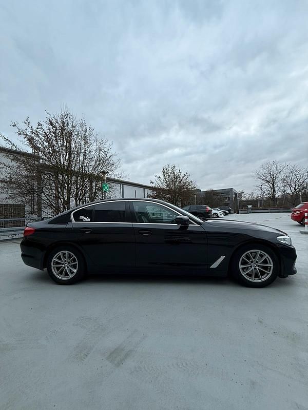Gebraucht BMW 520 190 PS (139 kW) 2017 Schwarz Limousine