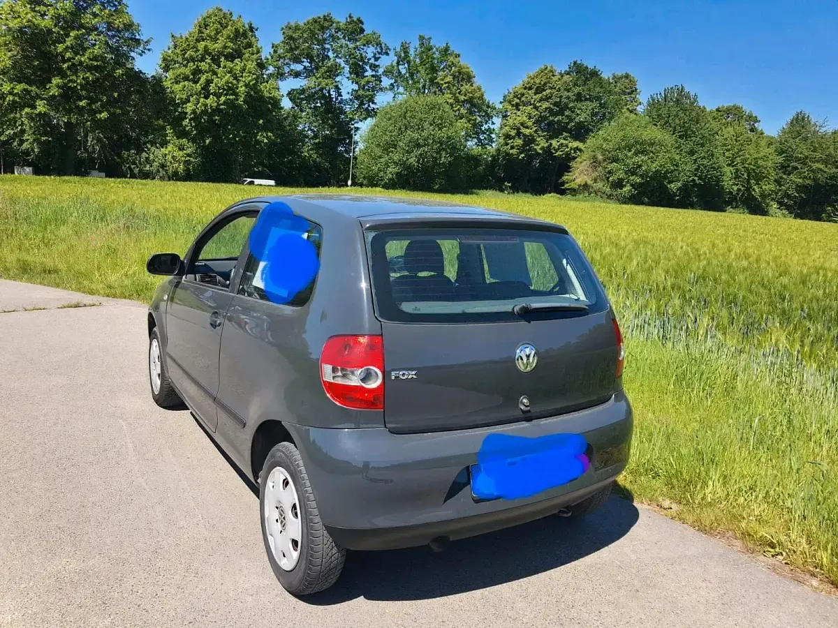 Gebraucht VW Fox 54 PS (39 kW) 2007 Grau Kleinwagen