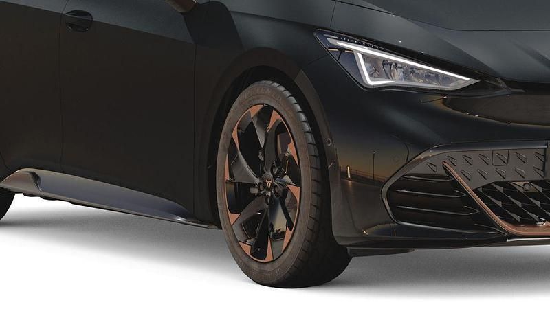 Second-hand Cupra Born 150 kW (204 CP) 2024 Gri Hatchback