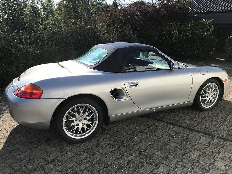 Gebraucht Porsche Boxster 204 PS (150 kW) 1999 Silber Cabrio