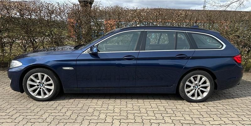 Gebraucht BMW 525 204 PS (150 kW) 2011 Blau Kombi