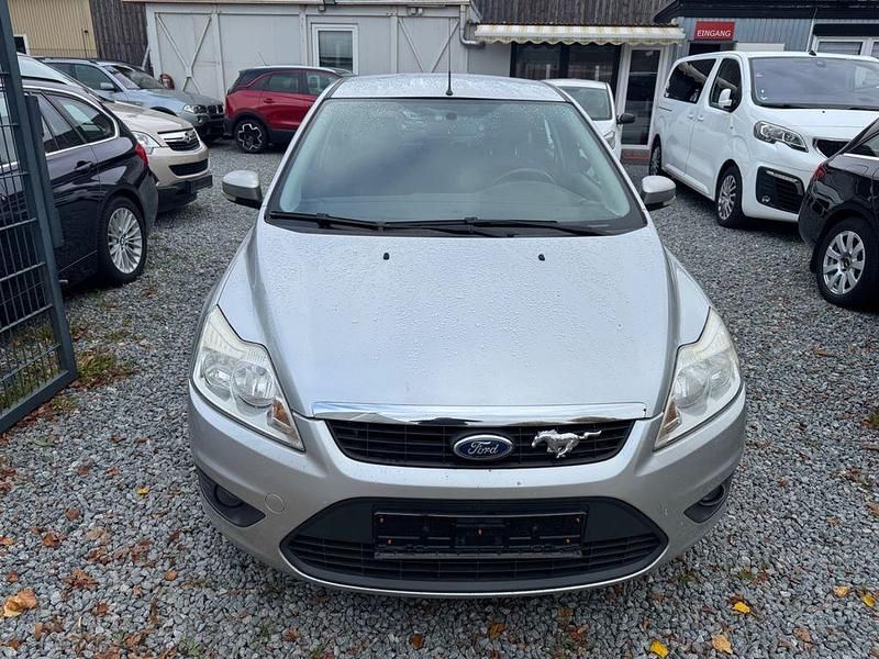 Silber Gebraucht 2008 Ford Focus Style Limousine | 1.100 € (Superpreis) - Bild 1/4