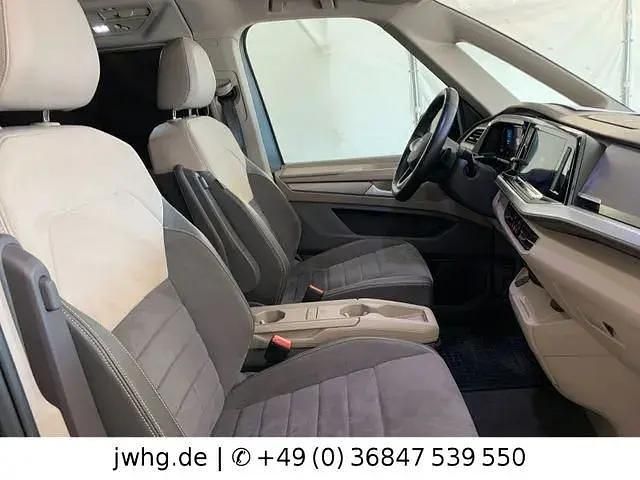 Gebraucht VW Multivan Edition 150 PS (110 kW) 2023 Grau Van / Kleinbus