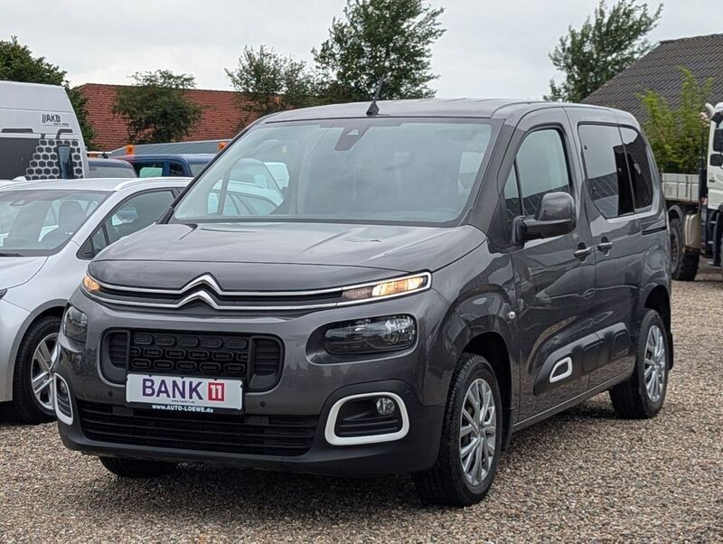 Grau Gebraucht 2020 Citroën Berlingo Feel Van / Kleinbus | 19.980 € (Fairer Preis) - Bild 1/4