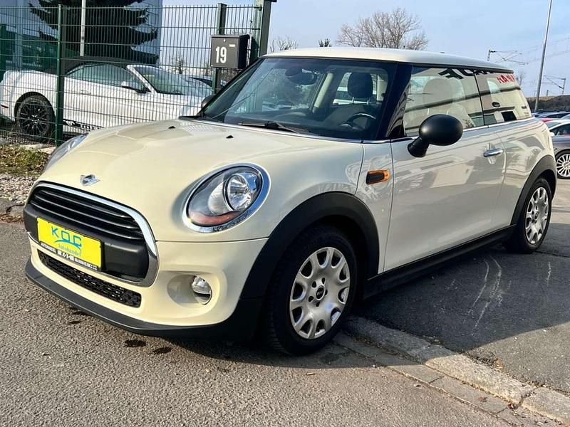 Gebraucht Mini ONE 75 PS (55 kW) 2016 Pepper (old english) white Kleinwagen