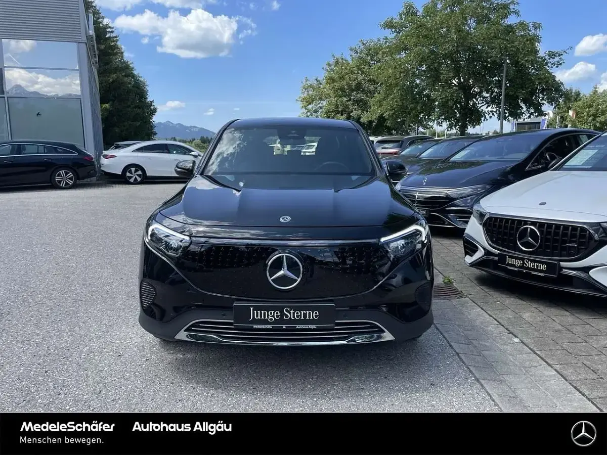 Gebraucht Mercedes EQB300 Progressive 167 kW (228 PS) 2025 Schwarz SUV