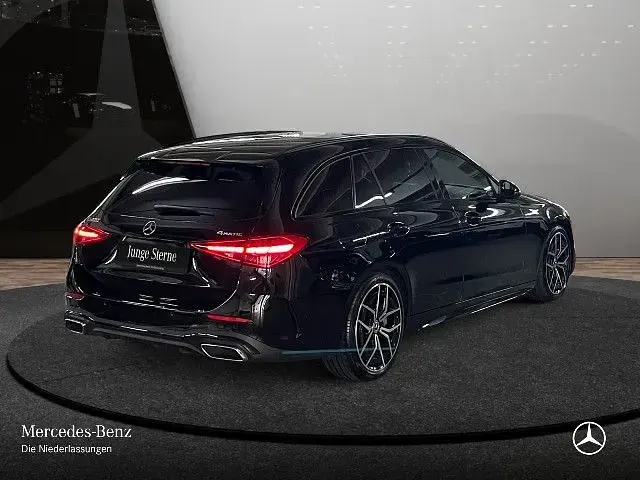 Gebraucht Mercedes C300 AMG 258 PS (189 kW) 2022 Schwarz Limousine