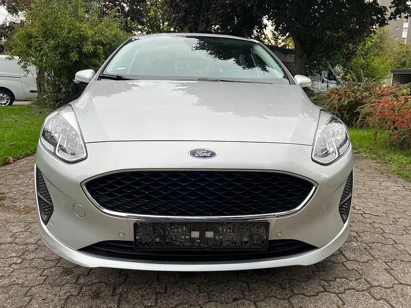Silber Gebraucht 2021 Ford Fiesta Cool & Connect Kleinwagen | 7.200 € (Superpreis) - Bild 1/4
