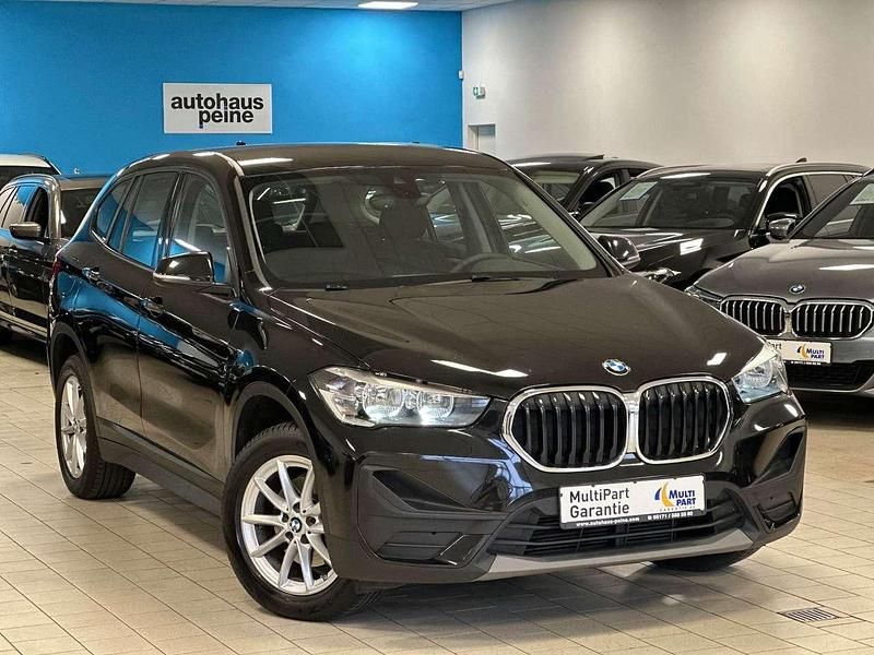Saphirschwarz Gebraucht 2022 BMW X1 SUV | 19.999 € (Superpreis) - Bild 1/4