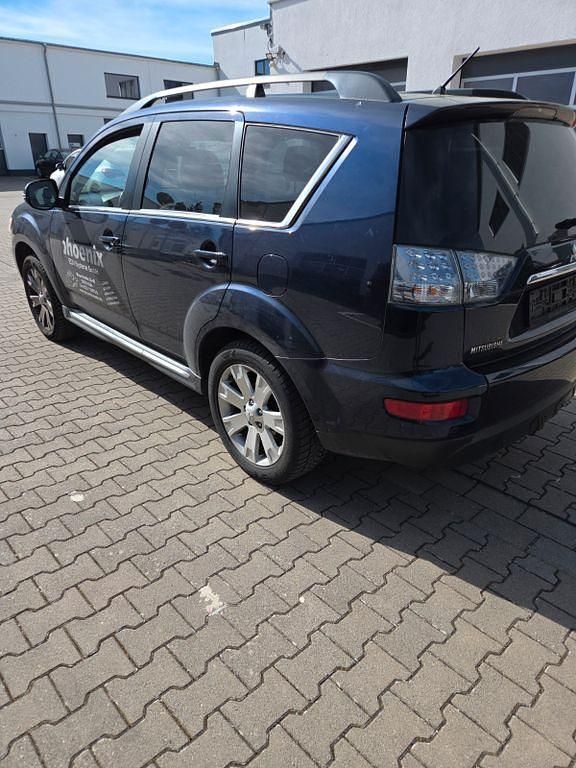 Gebraucht Mitsubishi Outlander Intense 156 PS (114 kW) 2012 Blau SUV
