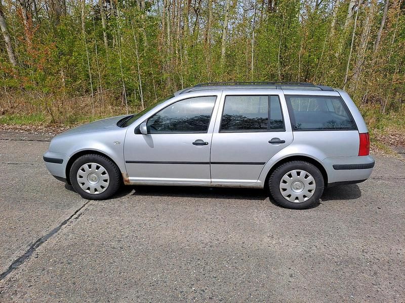 Gebraucht VW Golf IV 68 PS (50 kW) 2003 Silber Kombi