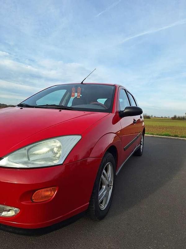 Gebraucht Ford Focus Ambiente 75 PS (55 kW) 1999 Rot Kombi