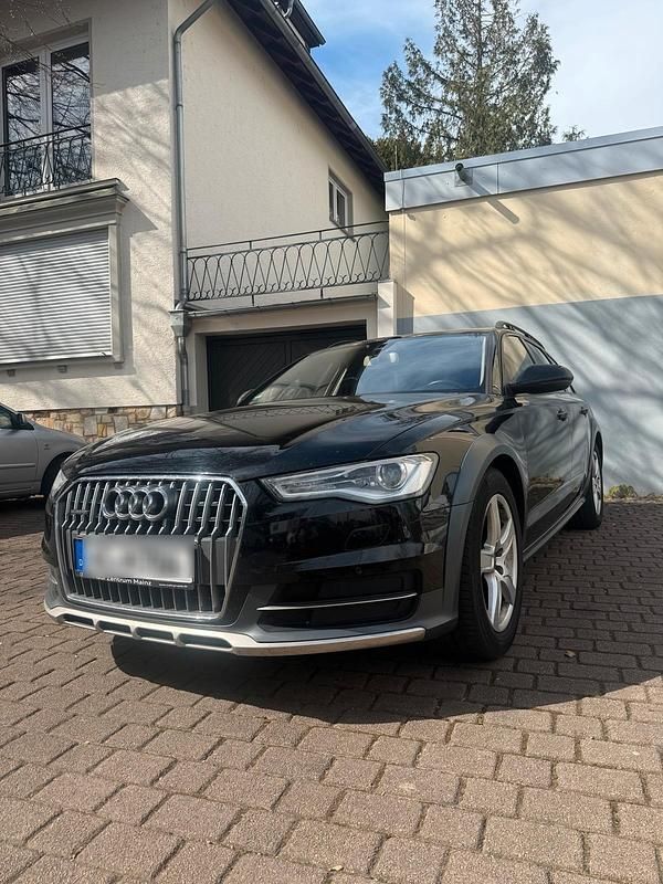 Schwarz Gebraucht 2018 Audi A6 Allroad Kombi | 19.850 € (Guter Preis) - Bild 1/4