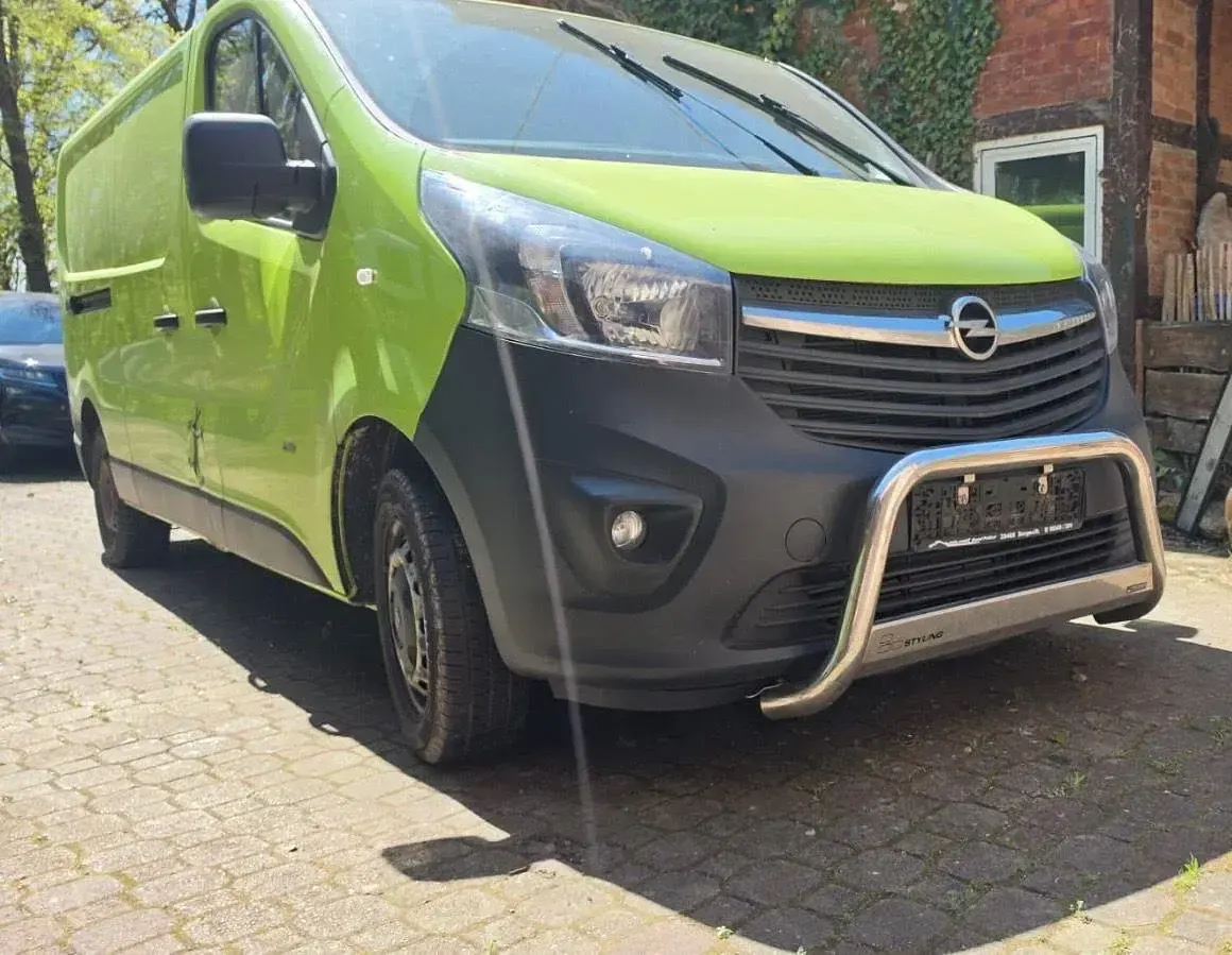 Używany Opel Vivaro 120 KM (88 kW) 2014 Zielony Minivan