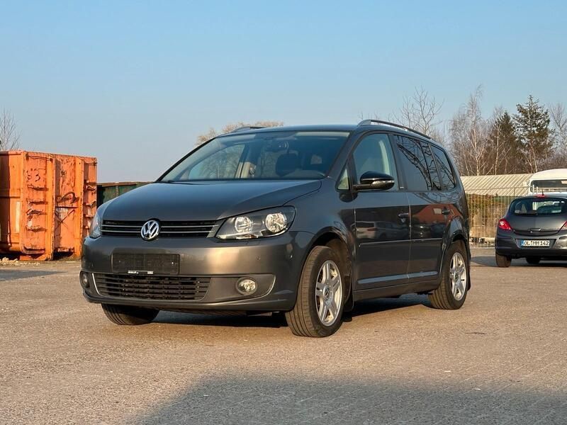 Grau Gebraucht 2011 VW Touran Van / Kleinbus | 4.349 € (Fairer Preis) - Bild 1/4