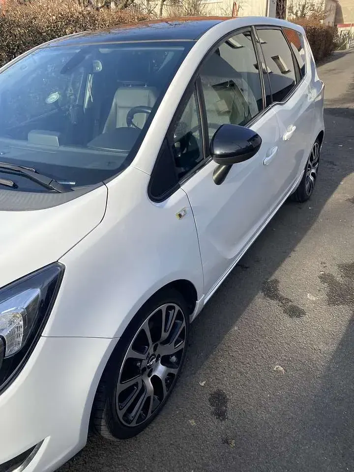 Gebraucht Opel Meriva 136 PS (100 kW) 2014 Weiß Van / Kleinbus