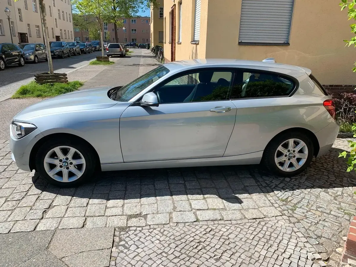 Gebraucht BMW 114 102 PS (75 kW) 2014 Silber Kleinwagen