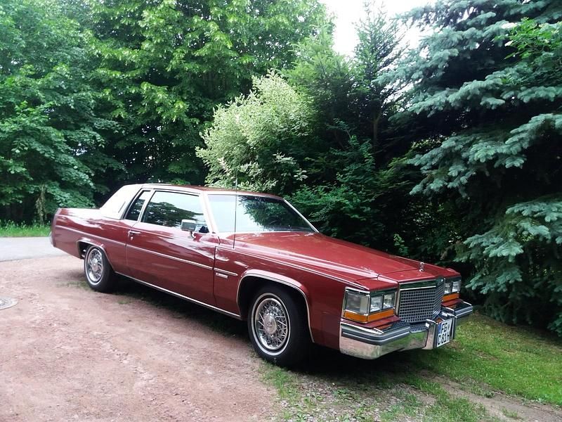 Gebraucht Cadillac Deville 145 PS (106 kW) 1981 Rot Limousine