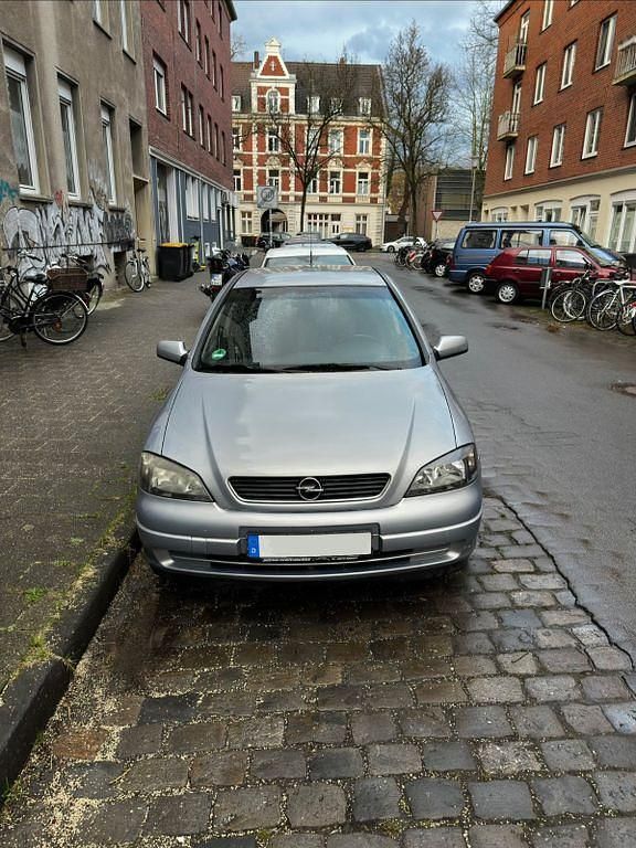 Gebraucht Opel Astra 105 PS (77 kW) 2002 Grau Limousine