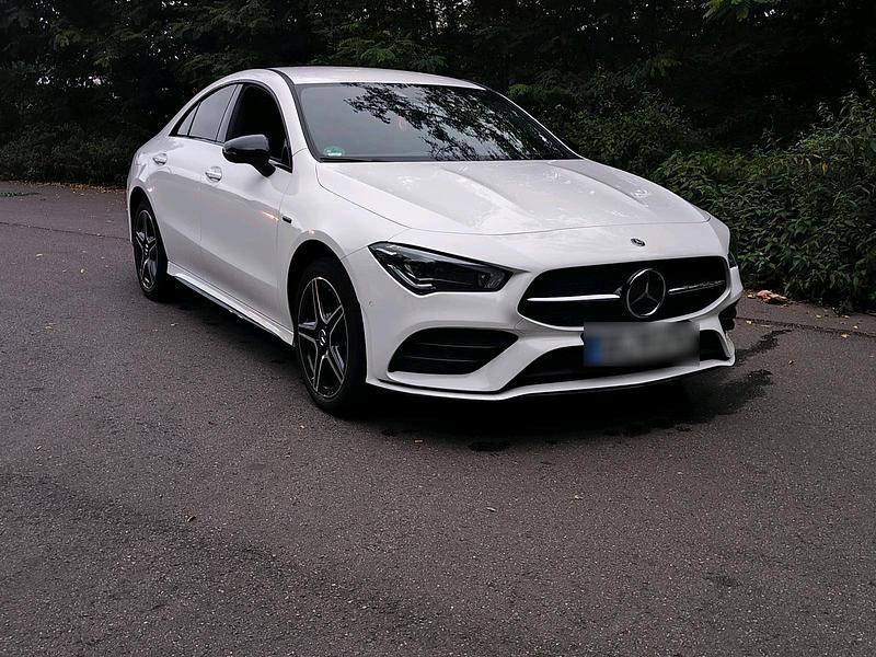 Gebraucht Mercedes CLA250e 160 PS (117 kW) 2021 Weiß Limousine