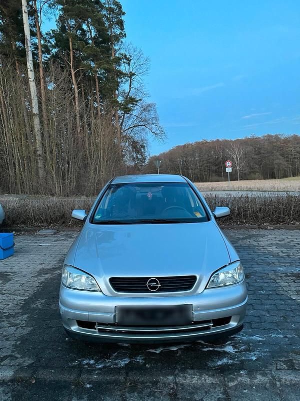 Gebraucht Opel Astra 101 PS (74 kW) 2001 Silber Kleinwagen