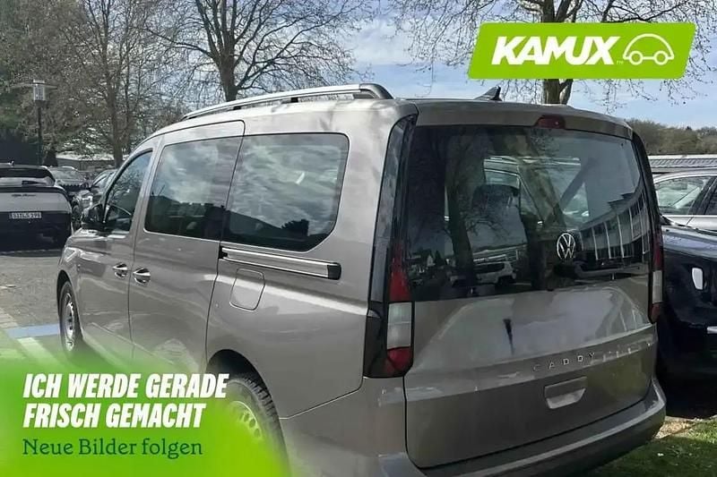 Usata VW Caddy 122 CV (89 kW) 2024 Grigio Monovolume