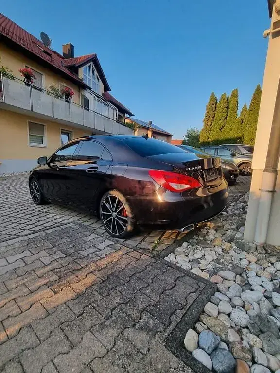 Gebraucht Mercedes CLA180 AMG line 109 PS (80 kW) 2014 Violett Coupé