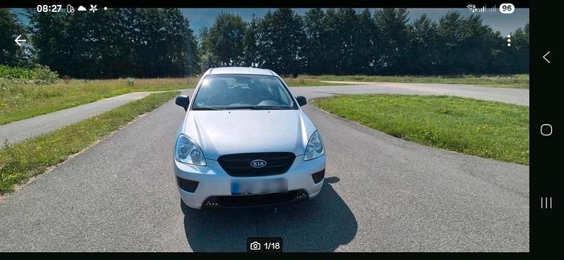 Silber Gebraucht 2009 Kia Carens Van / Kleinbus | 1.800 € (Superpreis) - Bild 1/4