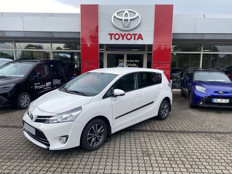 Schneeweiß Gebraucht 2013 Toyota Verso Life Van / Kleinbus | 14.440 € (Etwas zu teuer) - Bild 1/3