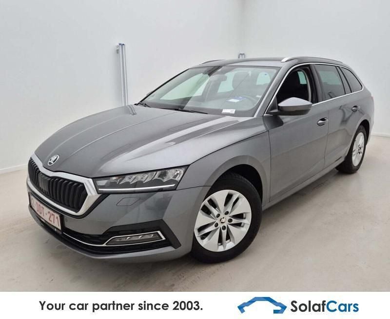 Grau Gebraucht 2023 Skoda Octavia Clever Limousine | 16.456 € (Superpreis) - Bild 1/4