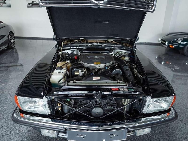 Gebraucht Mercedes 560 231 PS (169 kW) 1988 Blauschwarzmetallik Cabrio