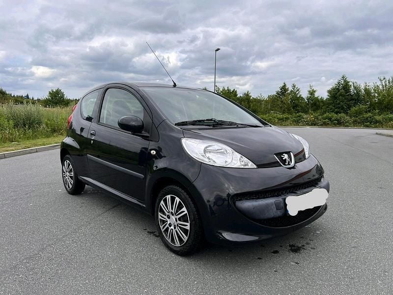 Schwarz Gebraucht 2008 Peugeot 107 Kleinwagen | 950 € (Guter Preis) - Bild 1/4