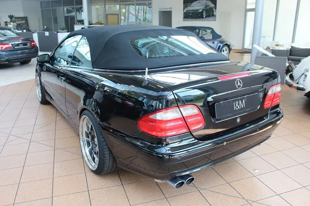 Gebraucht Mercedes CLK320 Avantgarde 218 PS (160 kW) 2001 Schwarz Cabrio