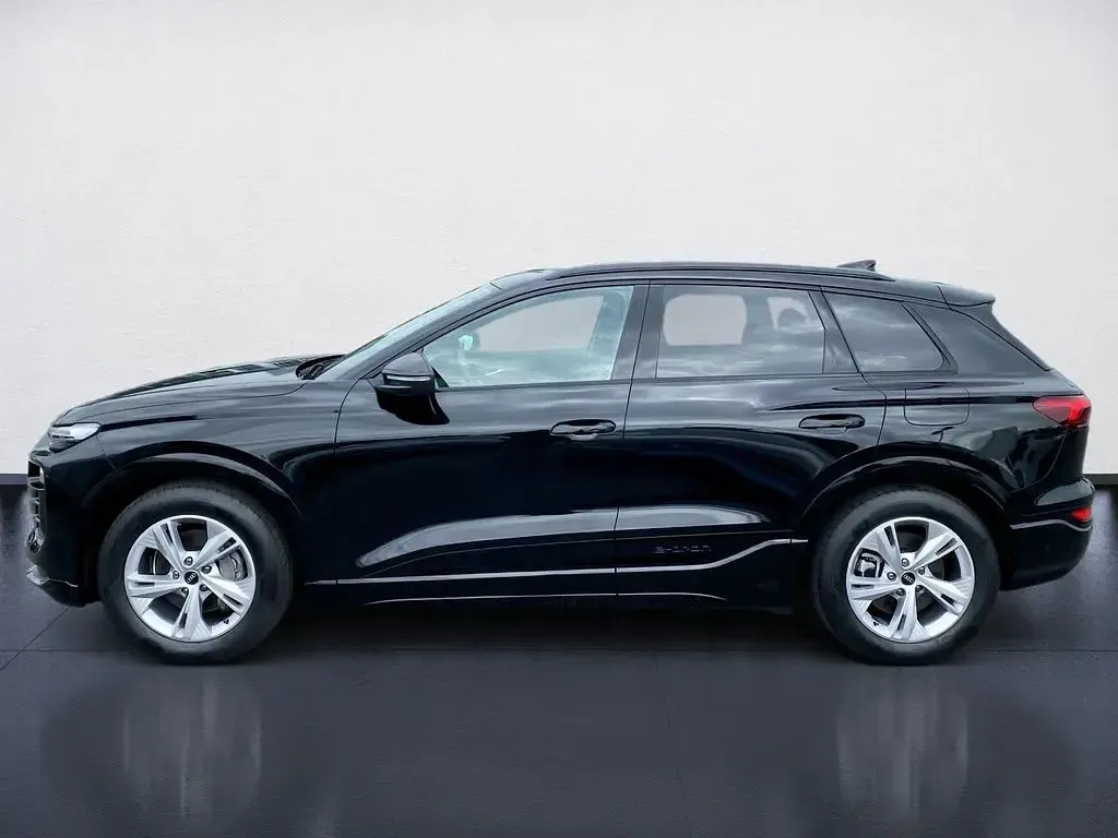 Gebraucht Audi Q6 e-tron Ambiente 284 kW (387 PS) 2025 Mythosschwarz metallic SUV