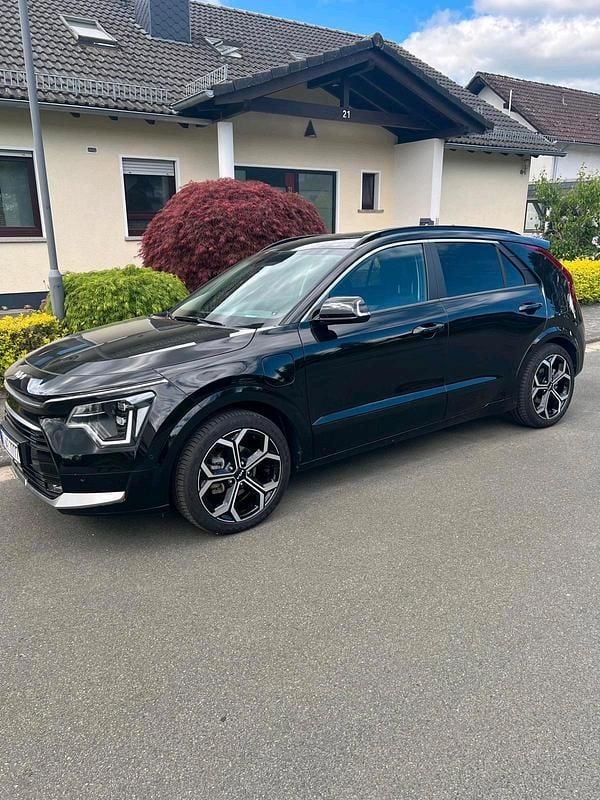Schwarz Gebraucht 2023 Kia Niro Spirit SUV | 33.499 € (Fairer Preis) - Bild 1/4