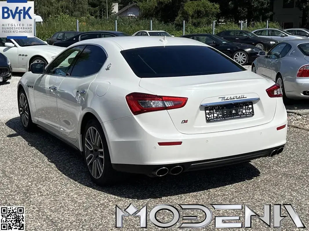 Gebraucht Maserati Ghibli 411 PS (302 kW) 2015 Weiß bianco alpi perleffekt Limousine