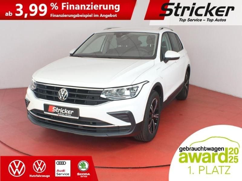 Gebraucht VW Tiguan Active 245 PS (180 kW) 2022 Oryxwhite perlmutteffekt SUV