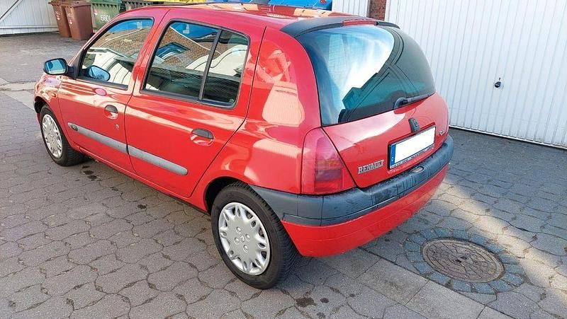 Gebraucht Renault Clio II 58 PS (42 kW) 1998 Rot Limousine