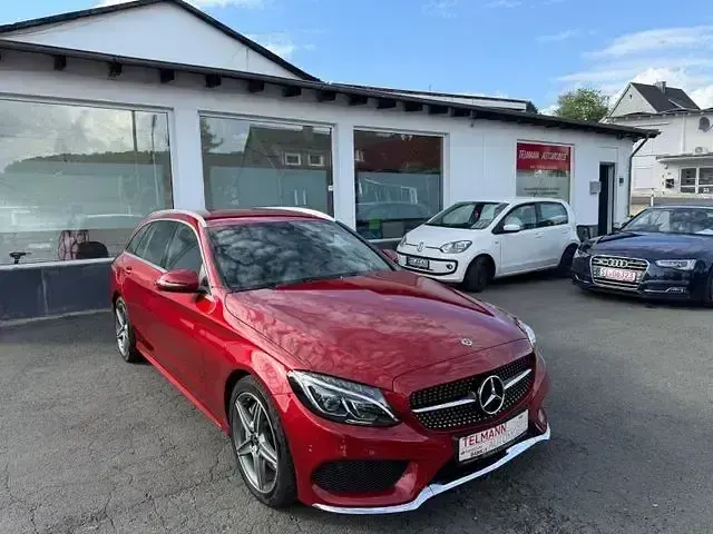 Gebraucht Mercedes C250 211 PS (155 kW) 2017 Rot Kombi